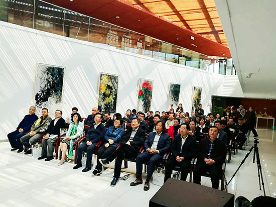 杜华作品展在宁波画院美术馆开幕