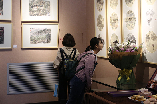 “不忘初心——中央美院81-18·相聚再出发”艺术展在京举行